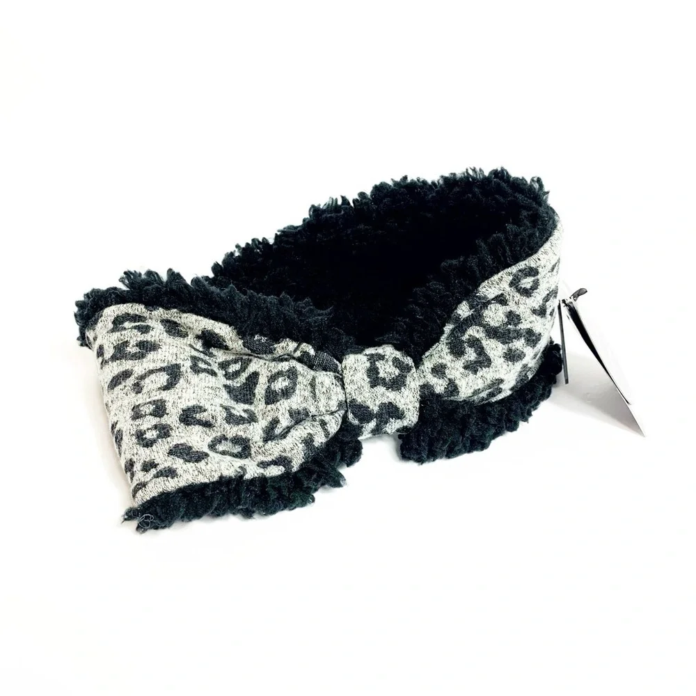 NWT Cuddl Duds 2-Pc Leopard Touchscreen Glove & Headband Set • Cozy Gift